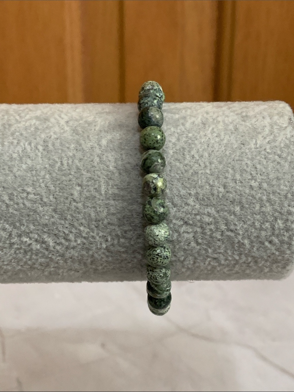 NWT Handmade matte green zebra jasper bead stretch bracelet - Picture 2 of 5